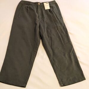Green Linen and Cotton Cropped Women's Pants with Pockets
